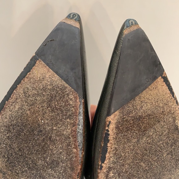 Dolce & Gabbana pointed toe stiletto high heeled pumps. - Picture 12 of 16